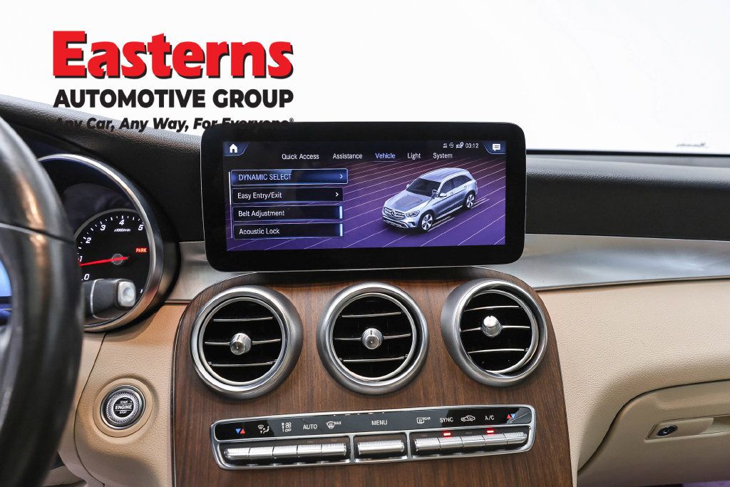 Used 2022 Mercedes-Benz GLC 300 4MATIC w/ Multimedia Package Lite image 14