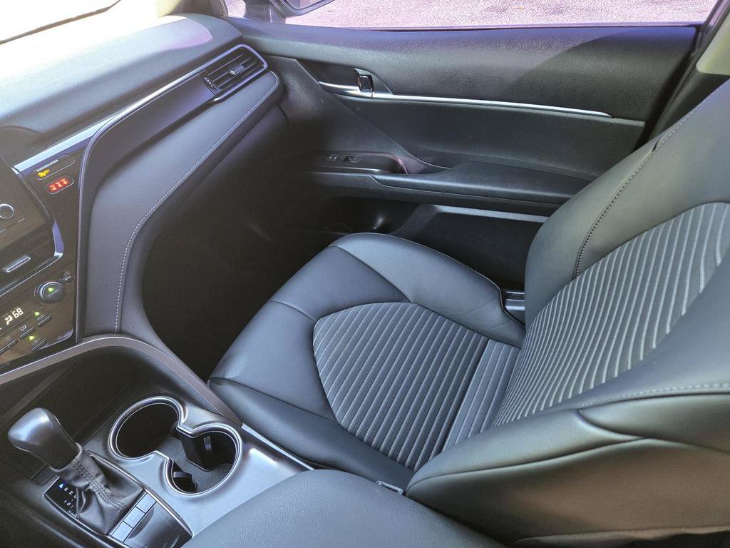 Used 2024 Toyota Camry SE FWD image 19