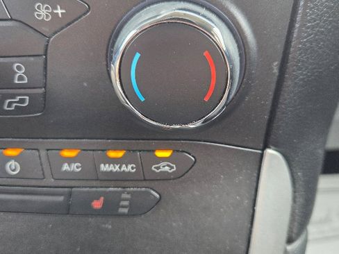 Used 2015 Ford Edge SEL image 30