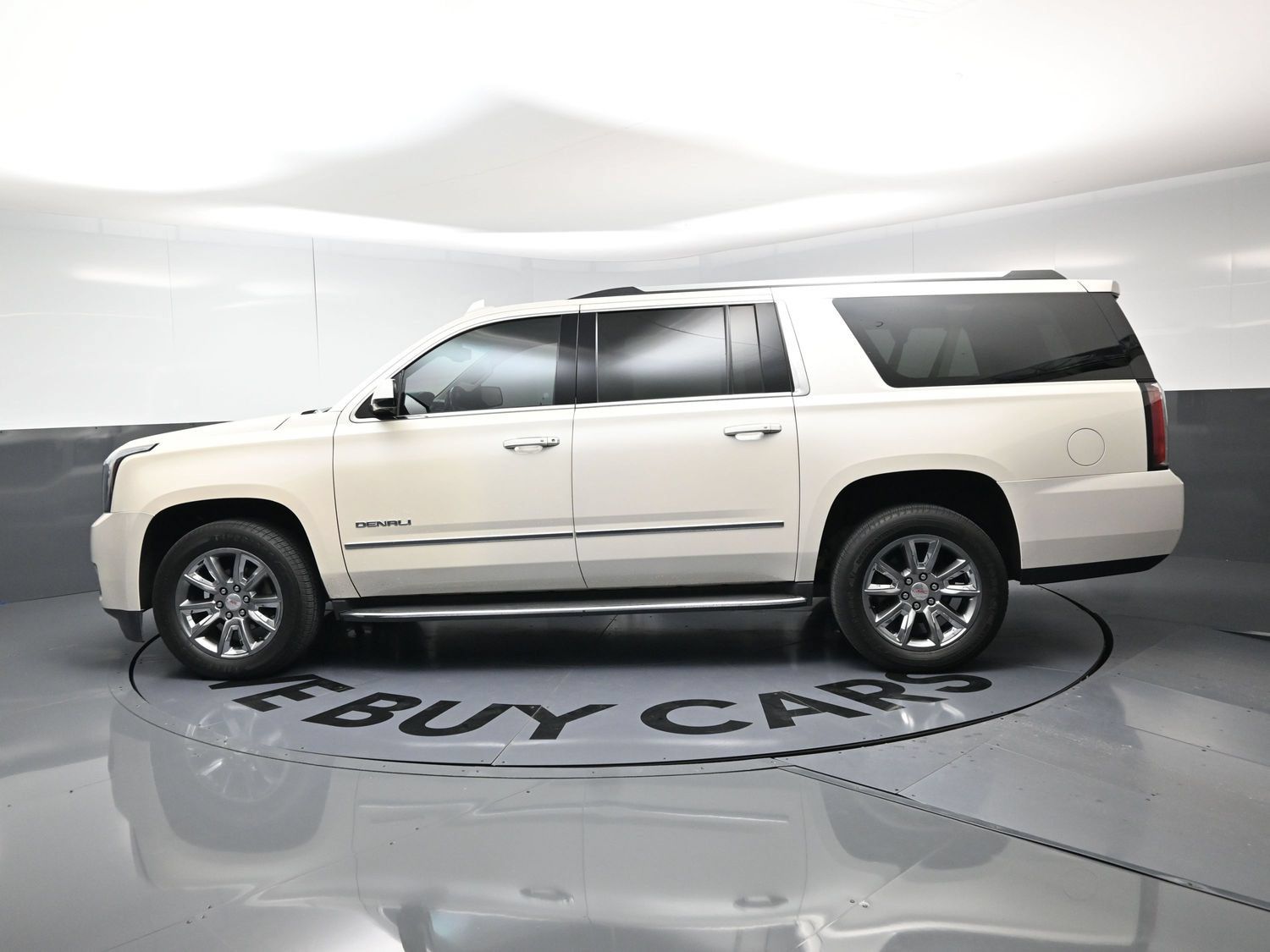 Used 2015 GMC Yukon XL Denali w/ Open Road Package AWD/4WD image 12