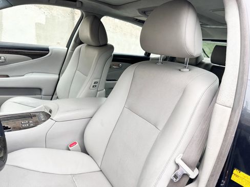 Used 2008 Lexus LS 600h L image 11
