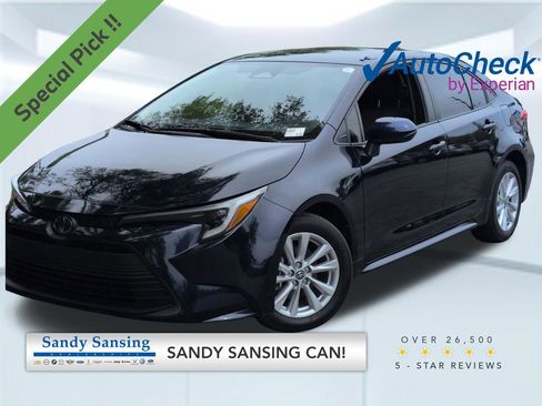 Used 2025 Toyota Corolla LE w/ LE Premium Package FWD image 1