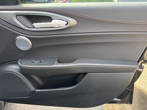 New 2025 Alfa Romeo Giulia Intensa w/ Driving Assist Package image 23
