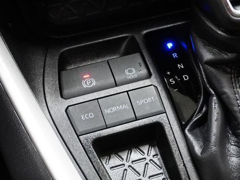 Used 2025 Toyota RAV4 XLE Premium image 28