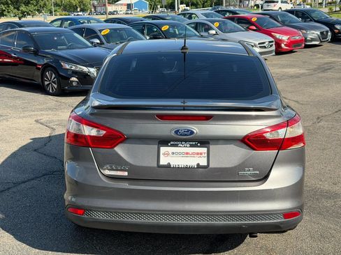 Used 2014 Ford Focus SE w/ Equipment Group 201A FWD image 8