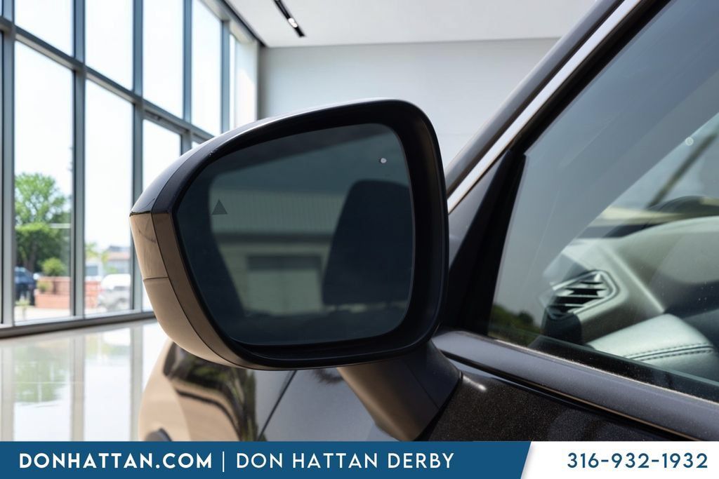 Used 2023 Nissan Rogue SV AWD/4WD image 24