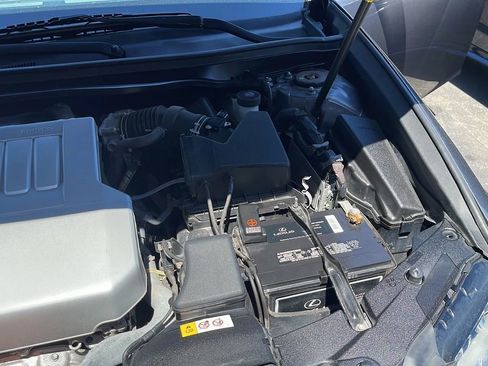 Used 2017 Lexus ES 350 w/ Luxury Package FWD image 32