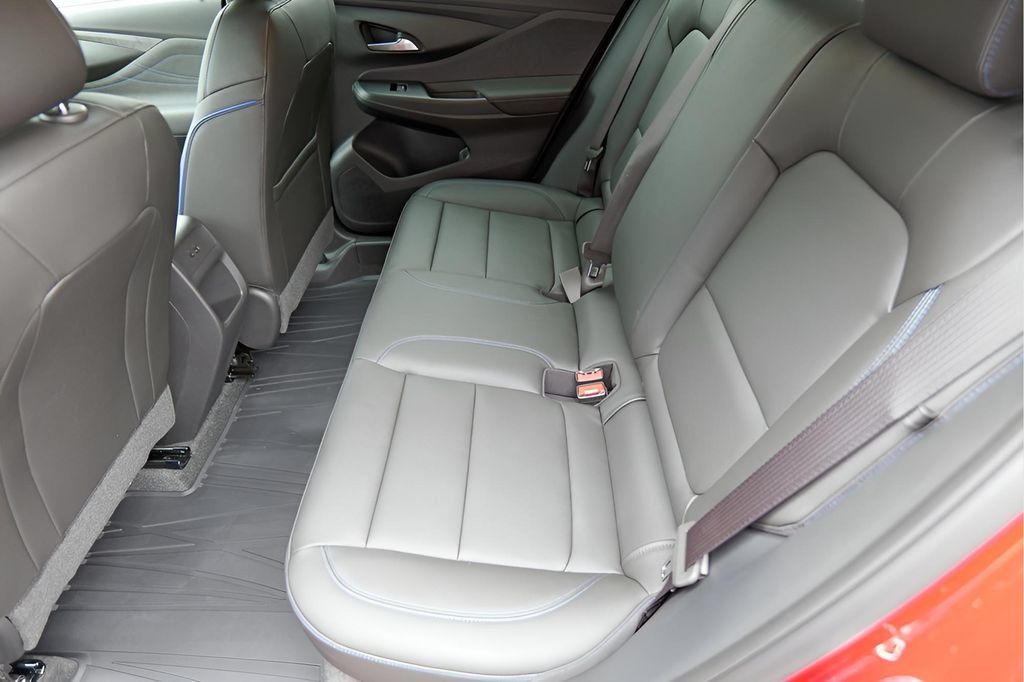 New 2026 Buick Envista Sport Touring w/ Convenience I Package FWD image 23