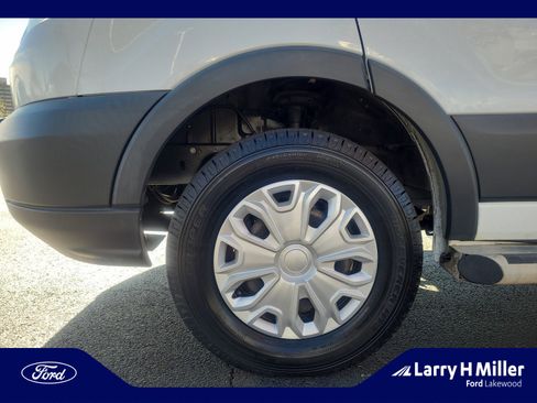 Used 2016 Ford Transit 250 130 Low Roof w/ Exterior Upgrade Package image 26