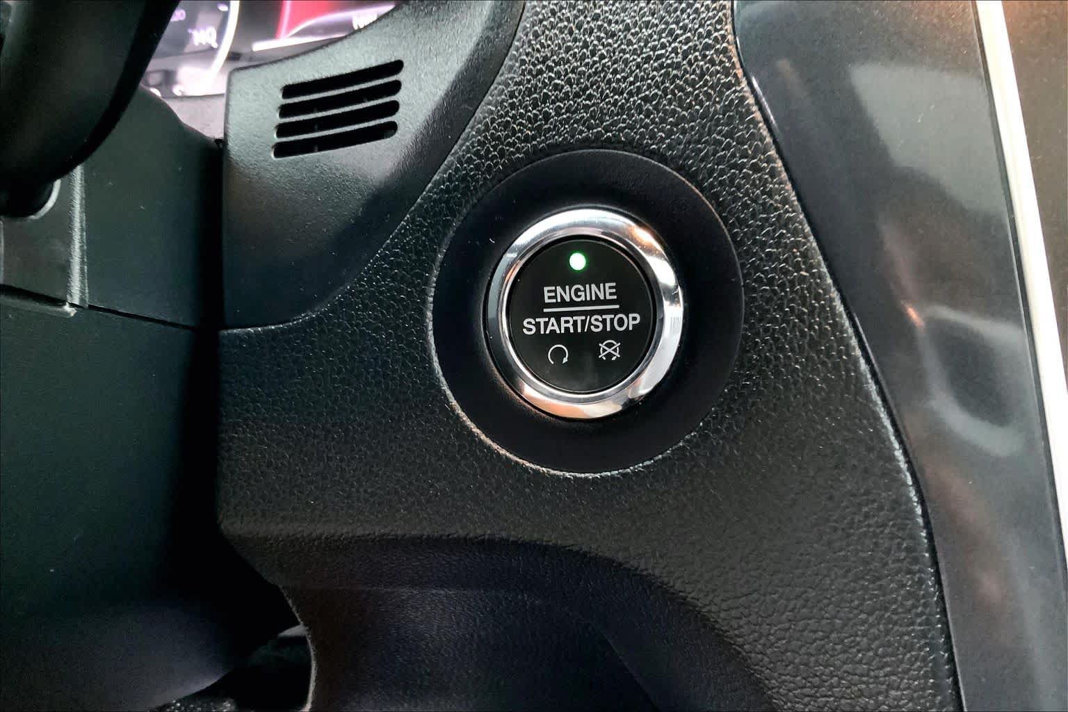 Used 2019 Ford Explorer Sport w/ Equipment Group 401A AWD/4WD image 31