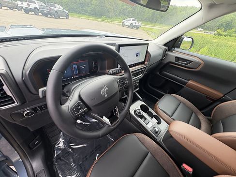 New 2026 Ford Bronco Sport Outer Banks w/ Outer Banks Tech Package+ AWD/4WD image 30
