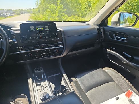 Certified 2023 Nissan Pathfinder SL AWD/4WD image 20
