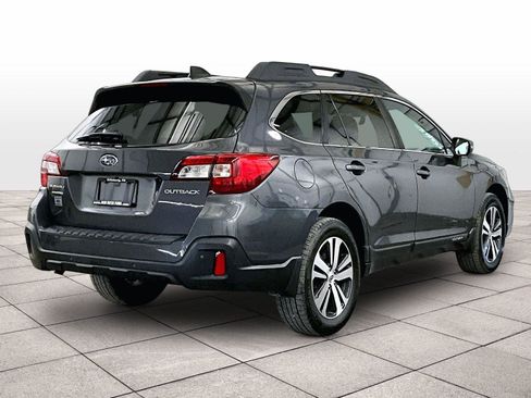 Used 2018 Subaru Outback 2.5i Limited image 12