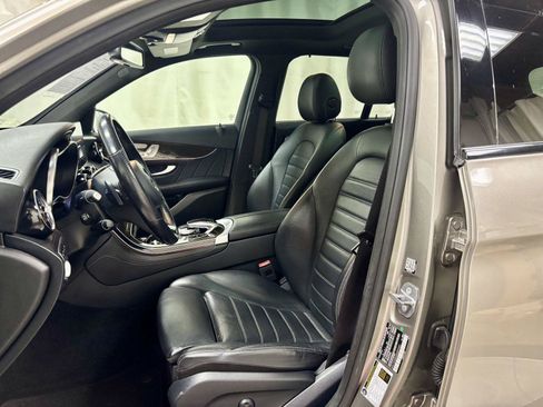 Used 2019 Mercedes-Benz GLC 350e 4MATIC image 16
