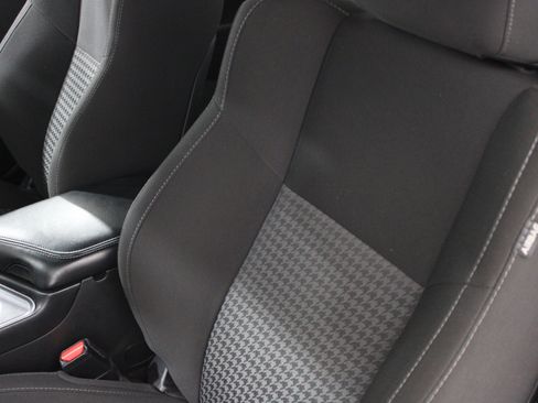 Used 2023 Dodge Challenger GT RWD image 7