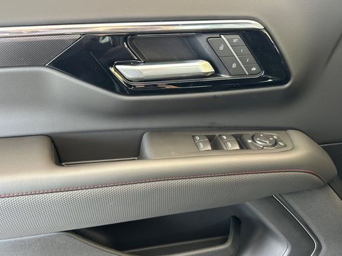 New 2026 Chevrolet Suburban RST image 11