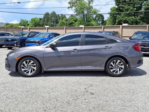 Used 2018 Honda Civic EX image 8