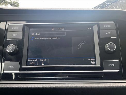 Used 2022 Volkswagen Jetta SE w/ Panoramic Sunroof Package FWD image 36