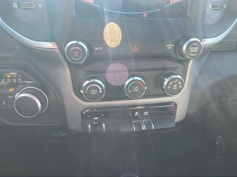 Used 2024 RAM 2500 Big Horn w/ Bed Utility Group image 33