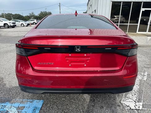 Used 2023 Honda Accord EX image 9
