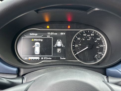 New 2025 Nissan Versa SV w/ Trunk Package image 27