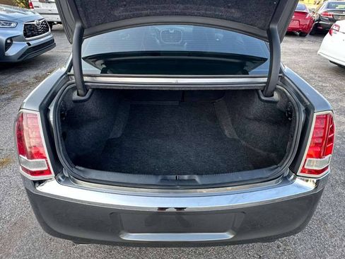 Used 2012 Chrysler 300 RWD image 8