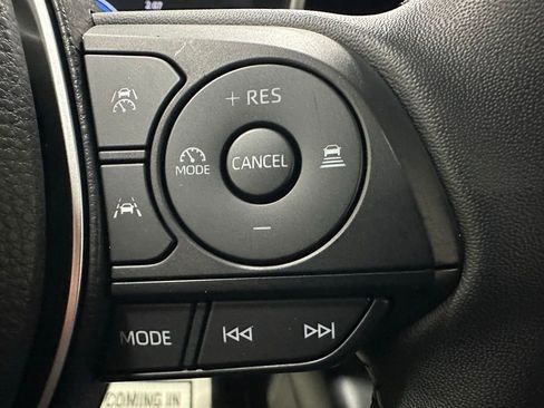 Used 2025 Toyota Corolla XLE image 20