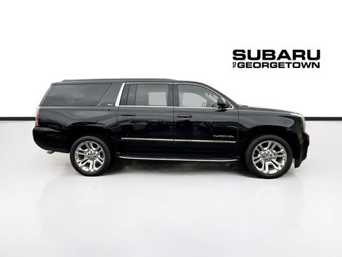 Used 2020 GMC Yukon XL SLT w/ Premium Edition image 9