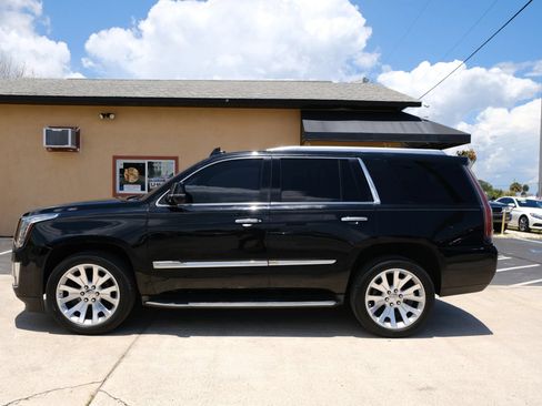 Used 2016 Cadillac Escalade Luxury AWD/4WD image 8