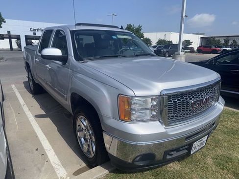 Used 2012 GMC Sierra 1500 SLT w/ SLT Convenience Package image 2