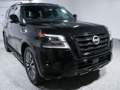 Used 2023 Nissan Armada SL w/ Midnight Edition Package AWD/4WD image 5