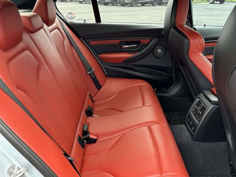 Used 2018 BMW M3 RWD image 10