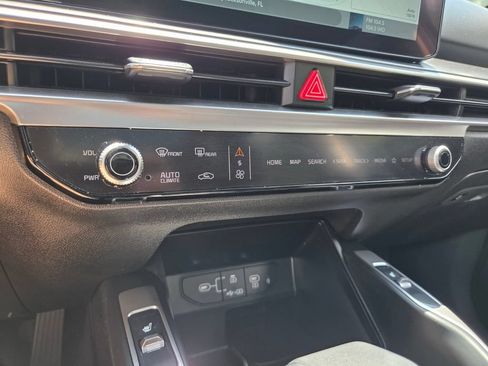 Certified 2024 Kia Sorento S w/ Panoramic Sunroof Package FWD image 26