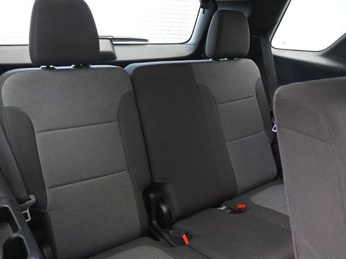 Used 2023 Chevrolet Traverse LT image 20
