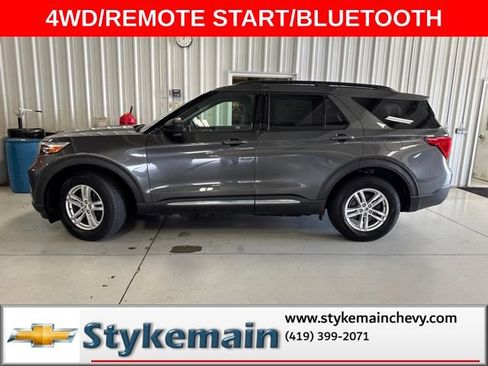 Used 2020 Ford Explorer XLT w/ Equipment Group 202A AWD/4WD image 2