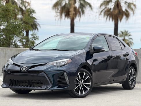Used 2018 Toyota Corolla SE w/ Carpet Mat Package (TMS) FWD image 1