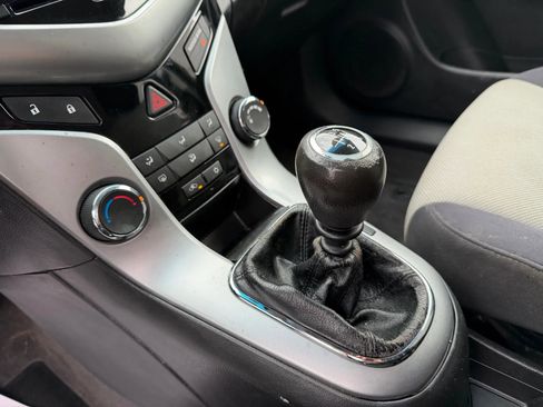 Used 2012 Chevrolet Cruze LS w/ Connectivity Package image 17