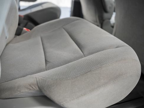 Used 2020 Toyota Sienna L image 29