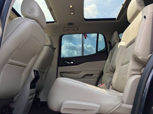 Used 2019 GMC Acadia Denali w/ Technology Package AWD/4WD image 25