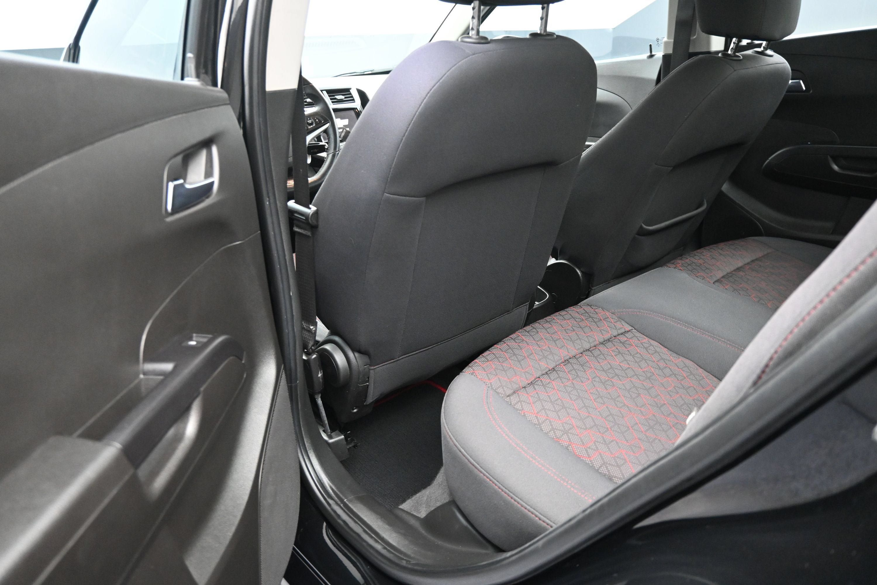Used 2020 Chevrolet Sonic LT FWD image 26