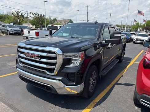 Used 2020 GMC Sierra 1500 SLE w/ Preferred Package AWD/4WD image 2