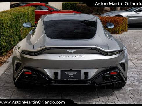 Used 2025 Aston Martin V8 Vantage Coupe image 23