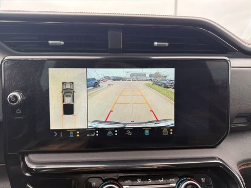 Used 2023 GMC Sierra 1500 AT4 w/ Technology Package image 21