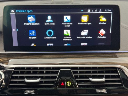 Used 2022 BMW 530e w/ Premium Package image 26