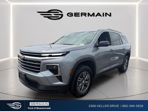 Used 2024 Chevrolet Traverse LT AWD/4WD image 3