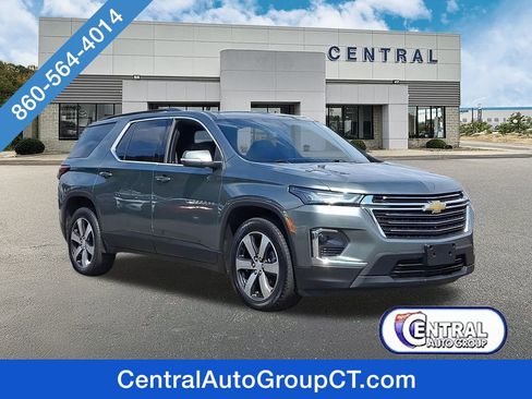 Used 2022 Chevrolet Traverse LT w/ LT Premium Package image 1