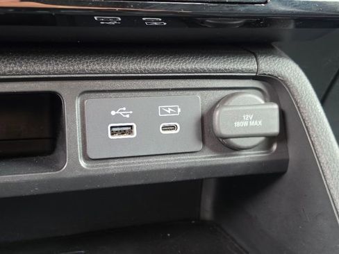 Used 2023 Honda Pilot Elite image 25
