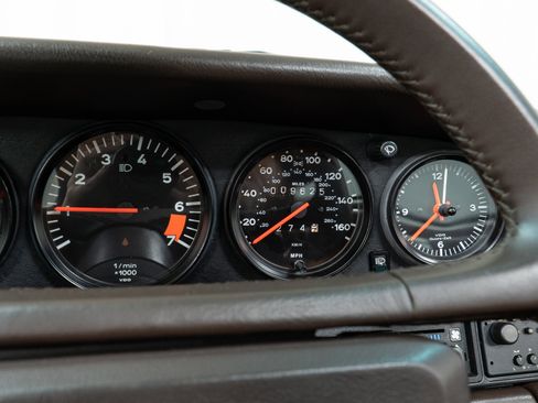 Used 1986 Porsche 911 Carrera image 21