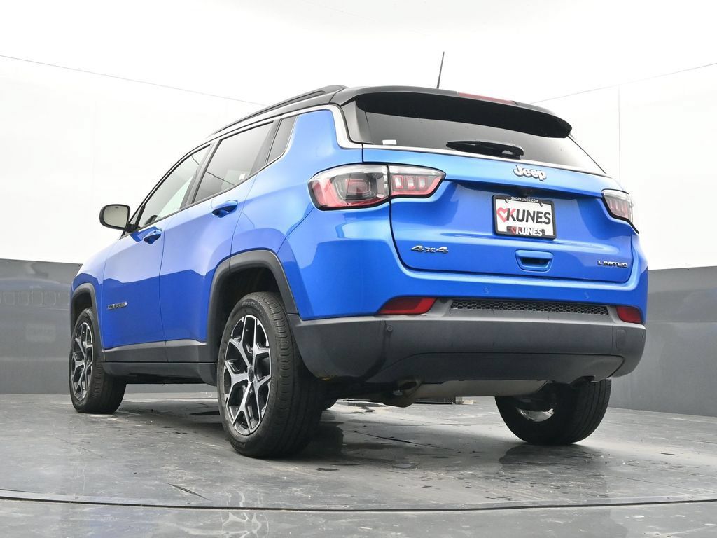 Used 2025 Jeep Compass Limited AWD/4WD image 47