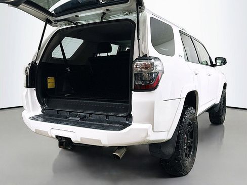 Used 2017 Toyota 4Runner SR5 Premium image 26